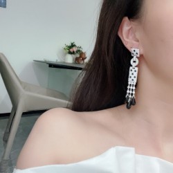 Featured new seasonal earrings 2023SS CARTIER Cartier